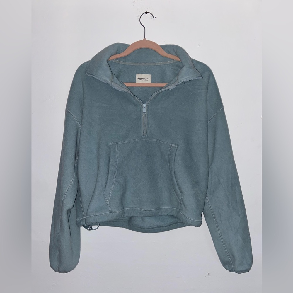 abercrombie fleece top